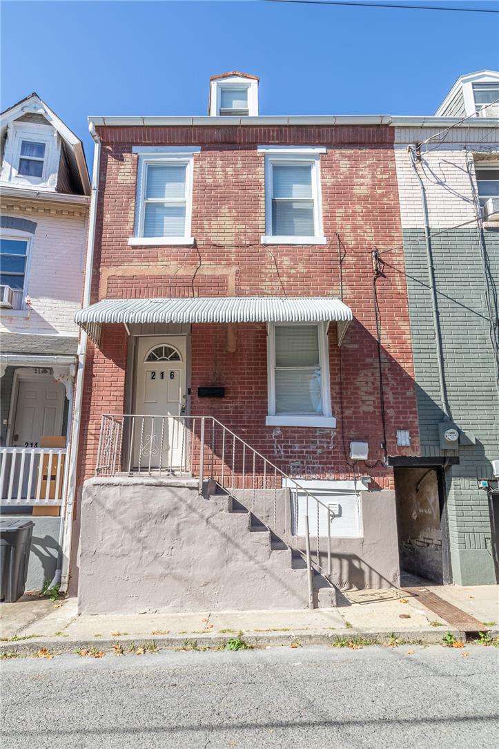 216 N Railroad Street Property Photo 1