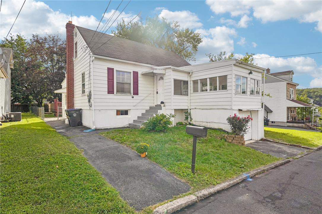 1325 Byfield Street Property Photo 1