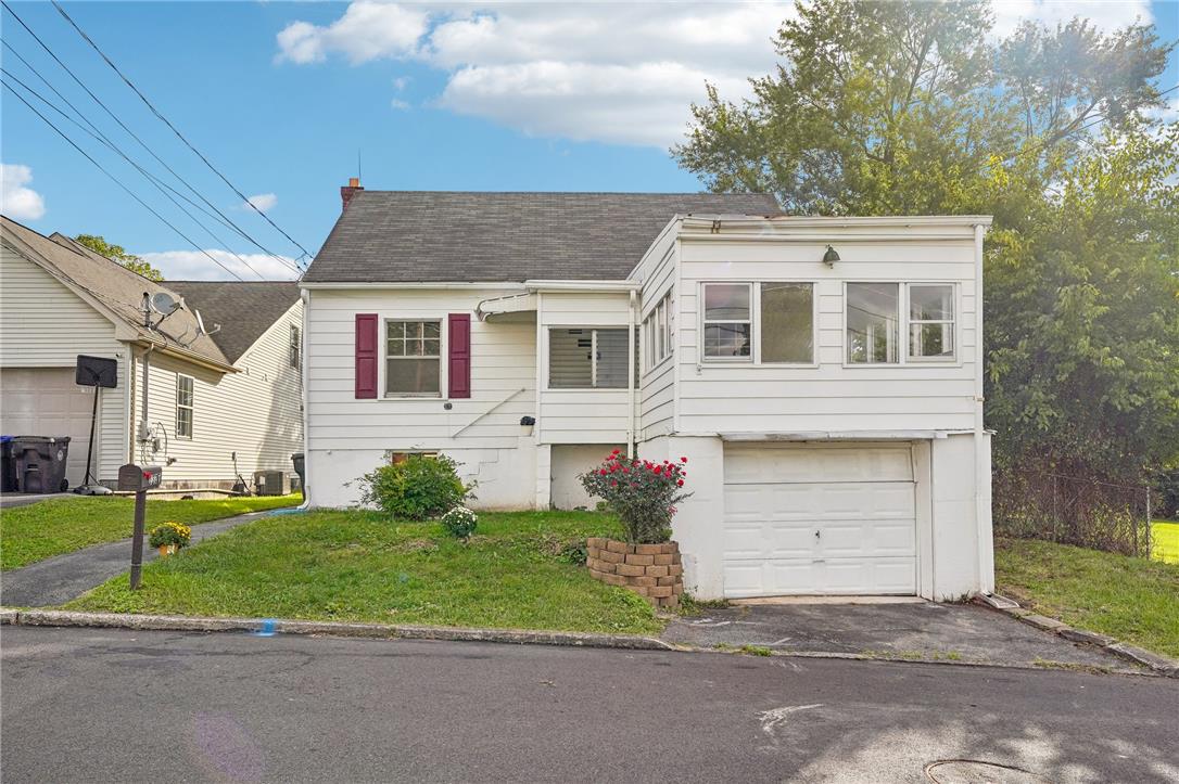 1325 Byfield Street Property Photo 2