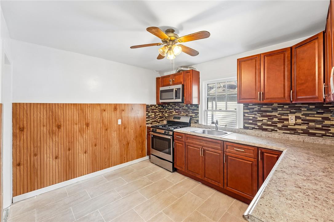 1325 Byfield Street Property Photo 10