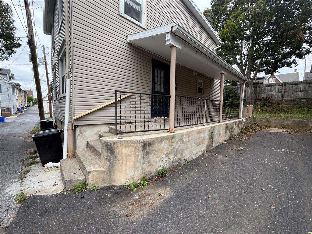620 Martins Lane Property Photo 1