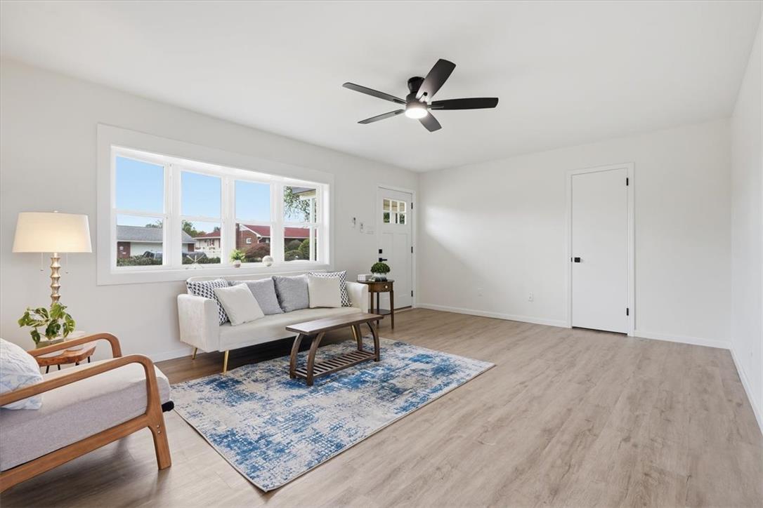 1117 Center Street Property Photo 3