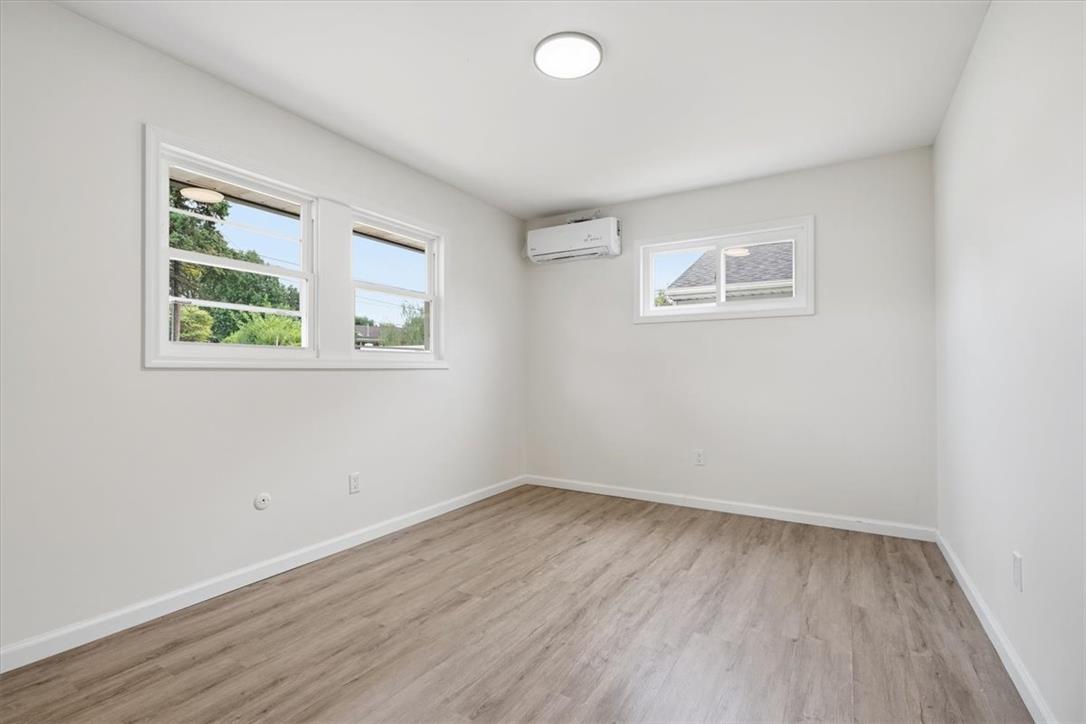 1117 Center Street Property Photo 11