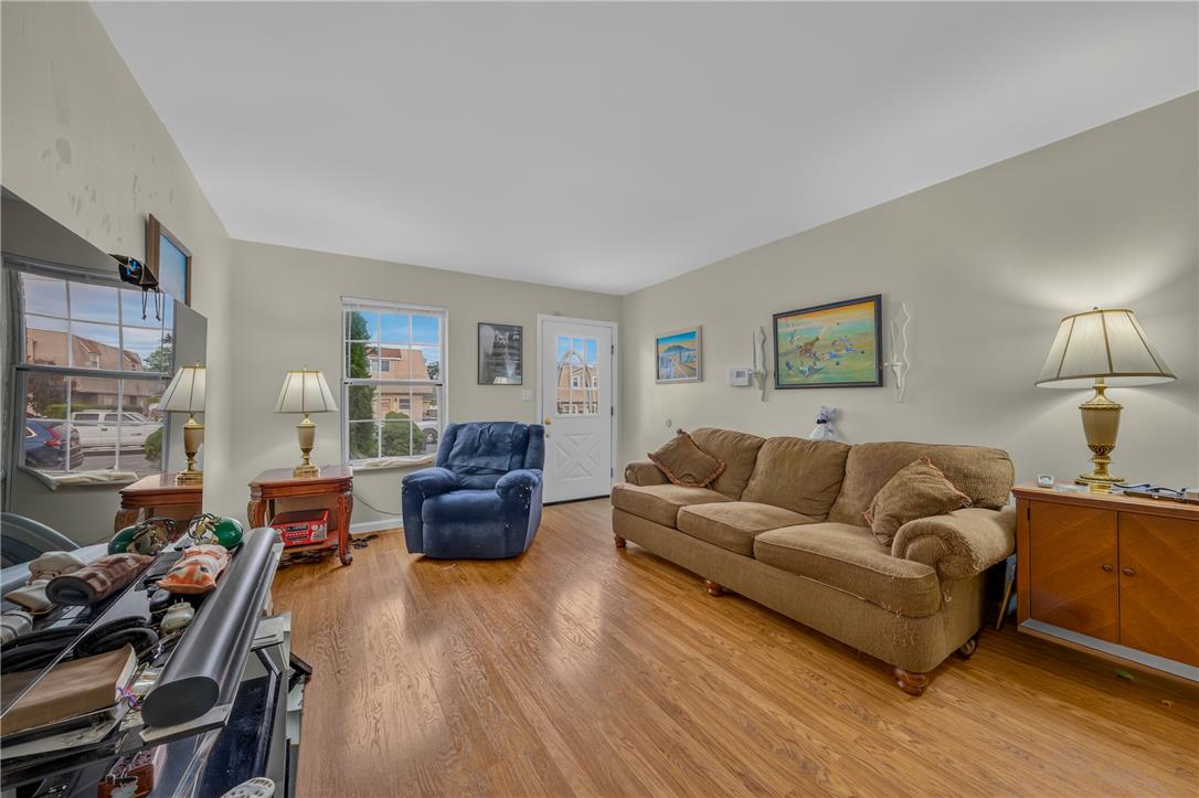 884 North Jasper Street Property Photo 10