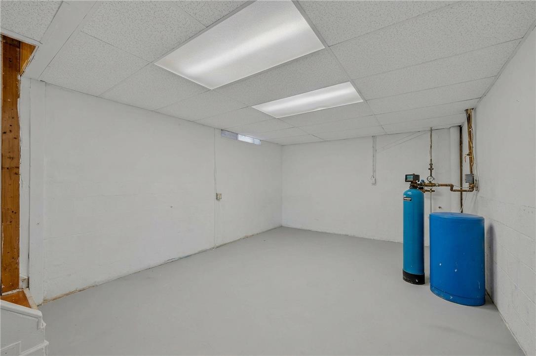 884 North Jasper Street Property Photo 33