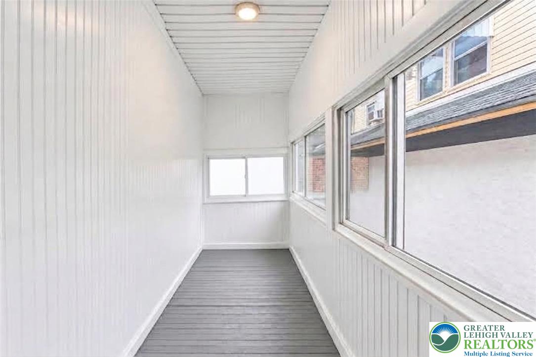 228 West Brush Street Property Photo 11