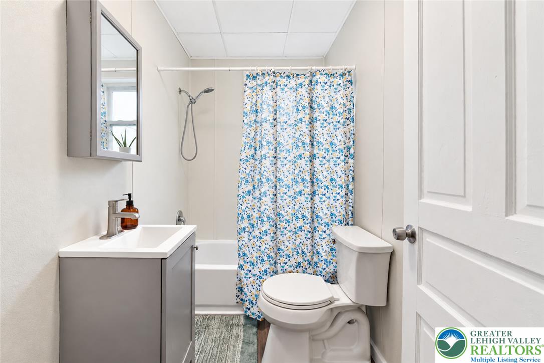 228 West Brush Street Property Photo 14