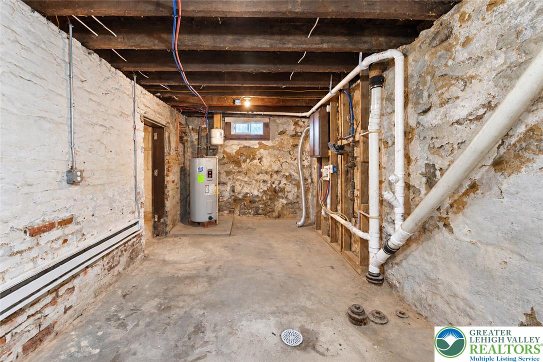 228 West Brush Street Property Photo 23
