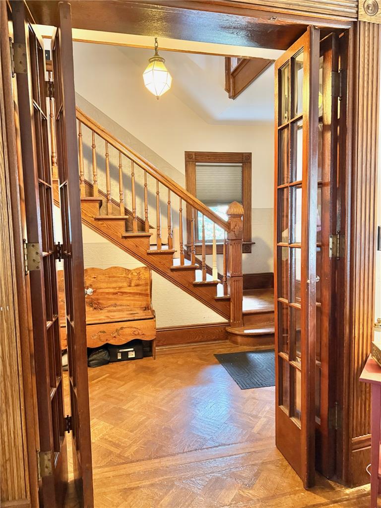 526 Scott Street Property Photo 4