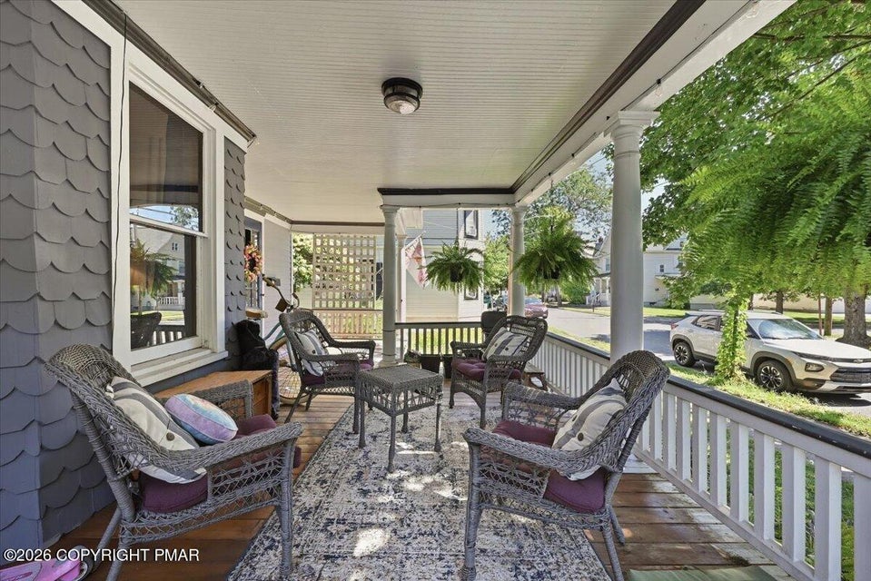 526 Scott Street Property Photo 8
