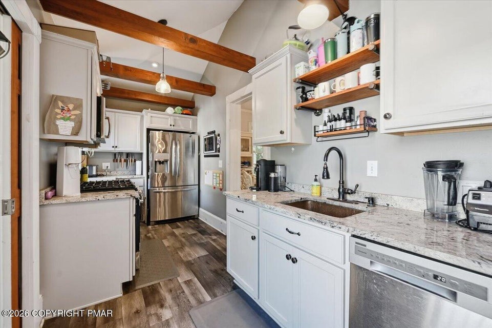 526 Scott Street Property Photo 17