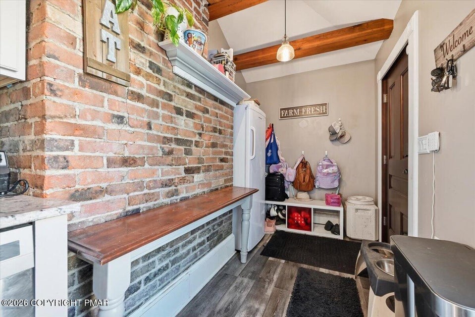 526 Scott Street Property Photo 18