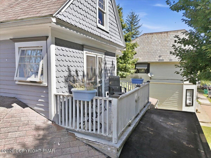 526 Scott Street Property Photo 31