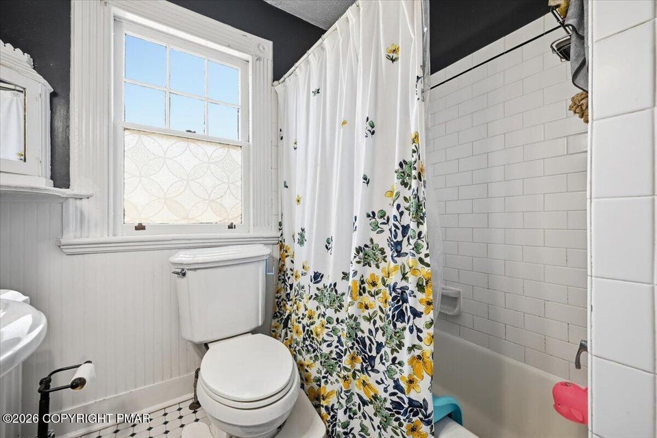 526 Scott Street Property Photo 35