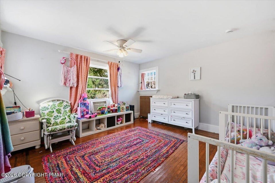 526 Scott Street Property Photo 37