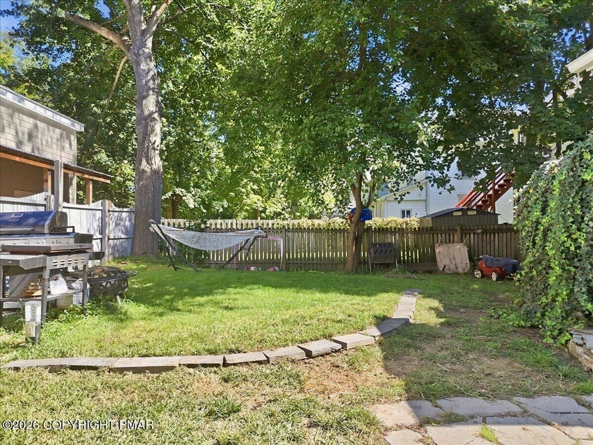 526 Scott Street Property Photo 43
