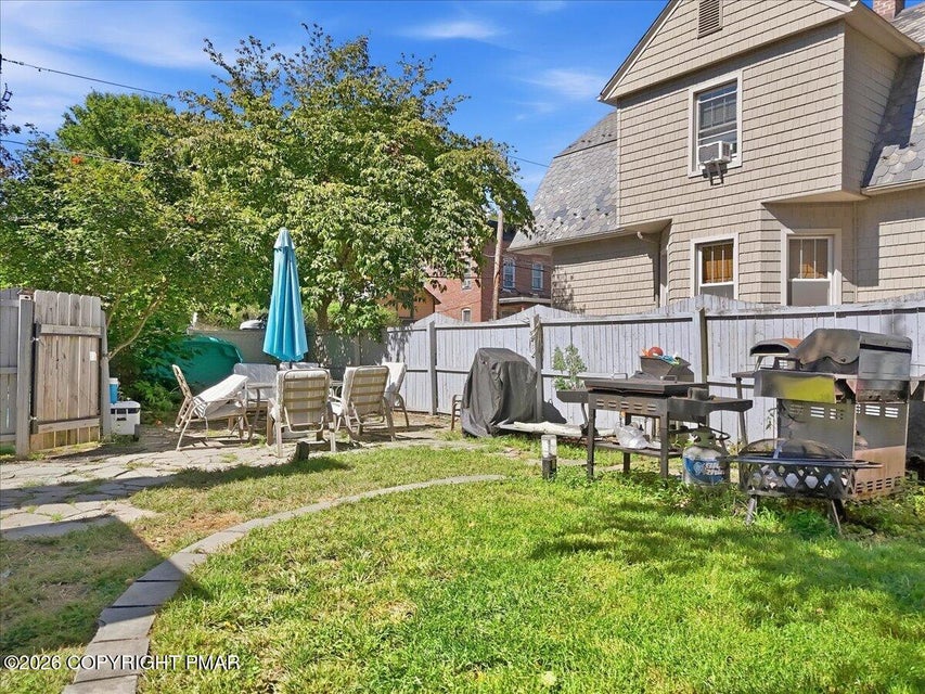 526 Scott Street Property Photo 44