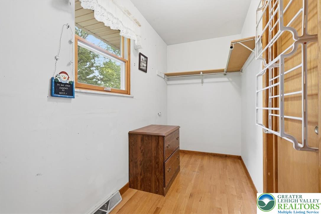 714 Lexington Road Property Photo 49