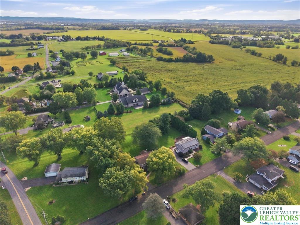 714 Lexington Road Property Photo 74