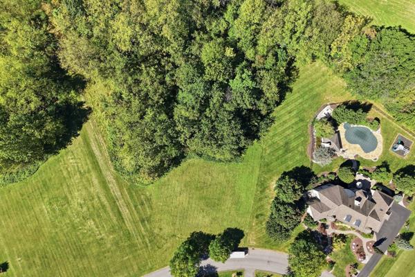 3605 Manor Road