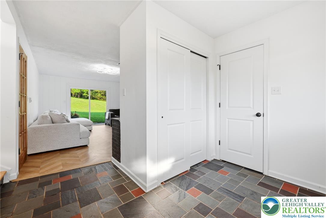 4673 Steven Lane Property Photo 15