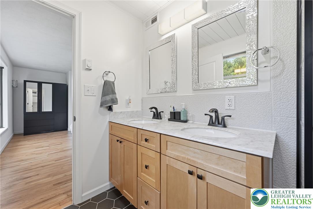 4673 Steven Lane Property Photo 26