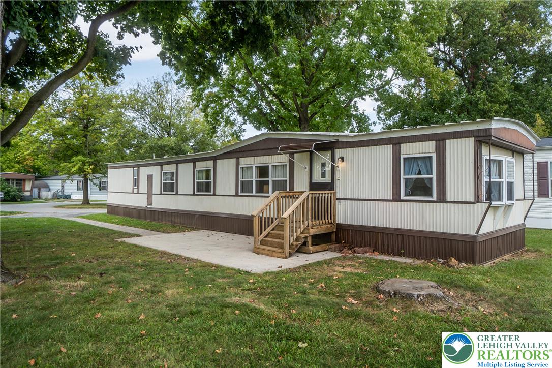 8721 Turkey Ridge Road Property Photo 1