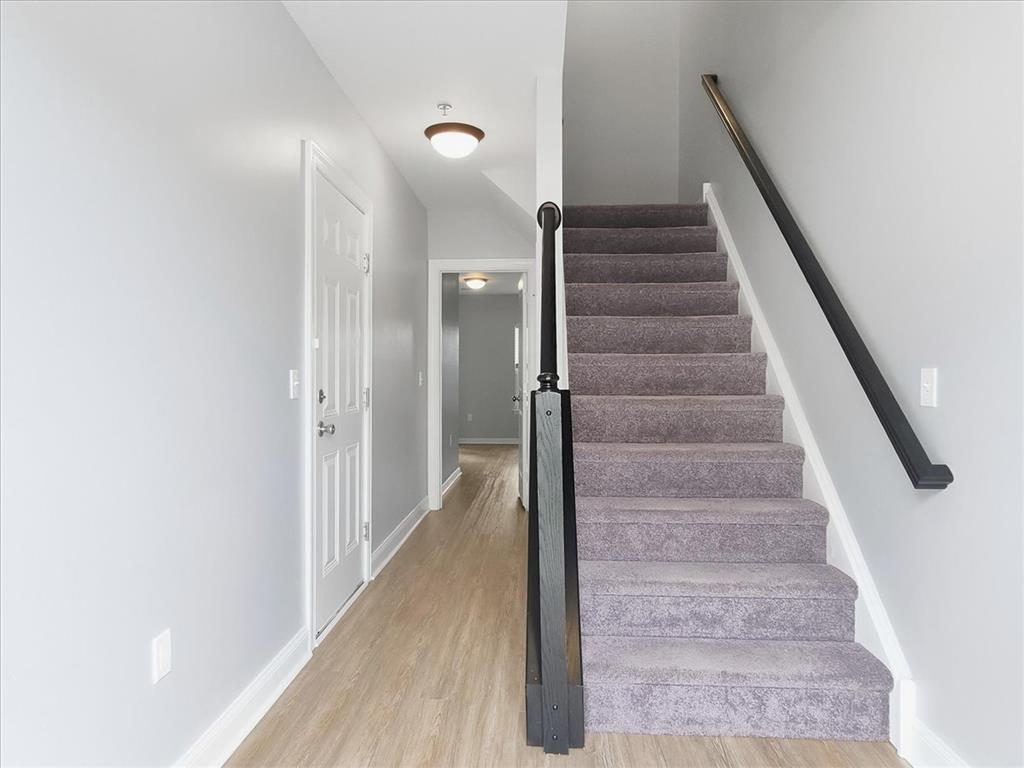 1526 Brookstone Place Property Photo 3