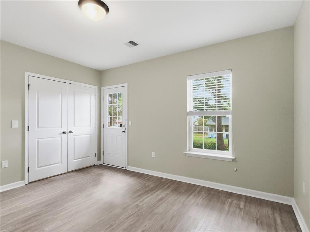 1526 Brookstone Place Property Photo 4