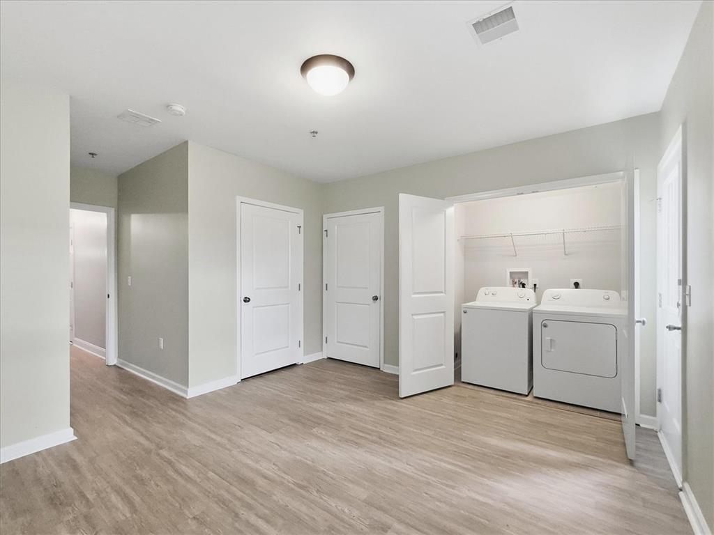 1526 Brookstone Place Property Photo 5