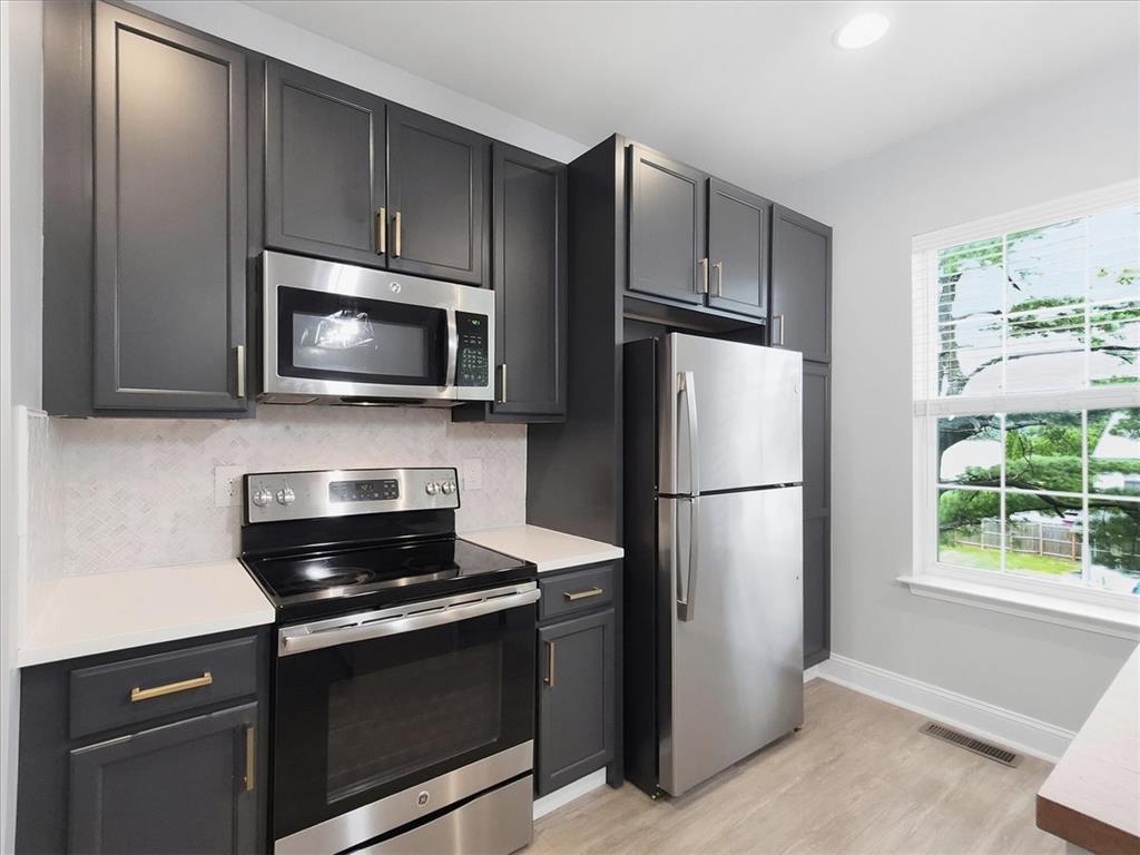 1526 Brookstone Place Property Photo 9