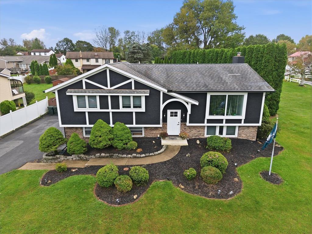2930 Oakland Road Property Photo 4
