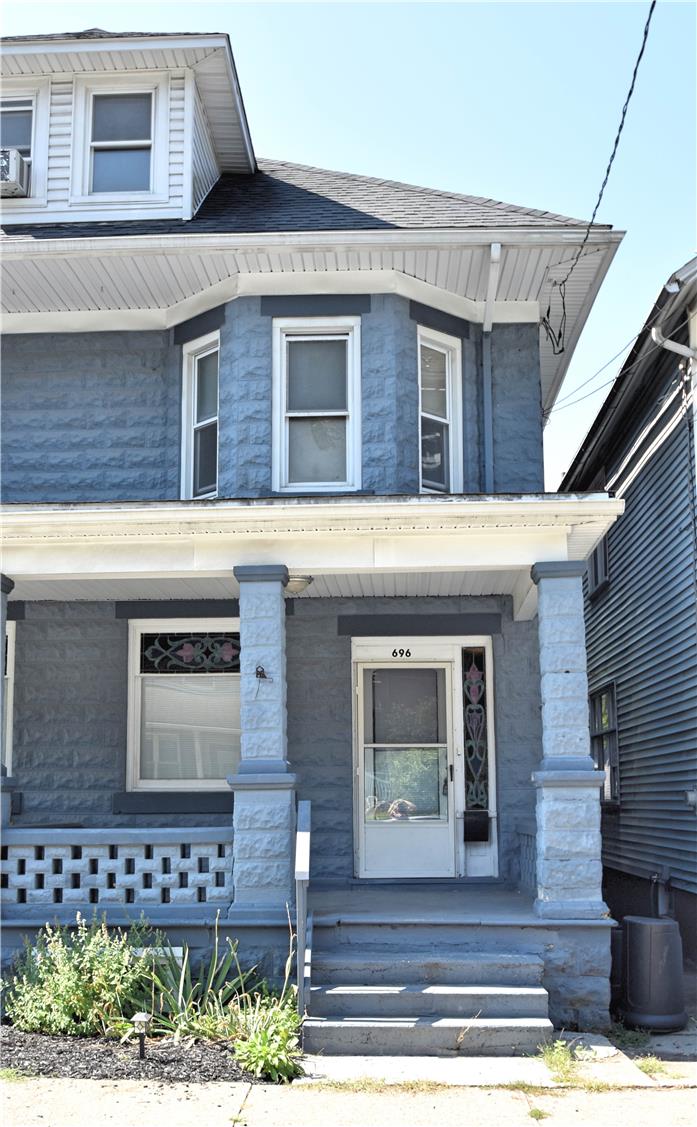 696 Main Street Property Photo 1
