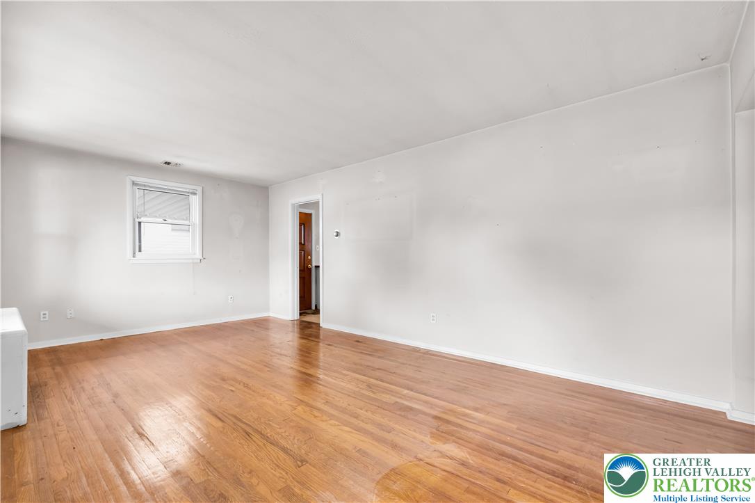 1232 Rye Street Property Photo 5