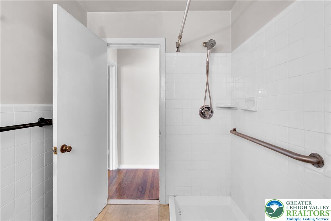 1232 Rye Street Property Photo 23