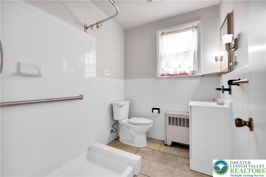 1232 Rye Street Property Photo 24