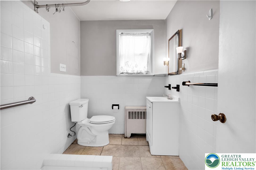 1232 Rye Street Property Photo 25