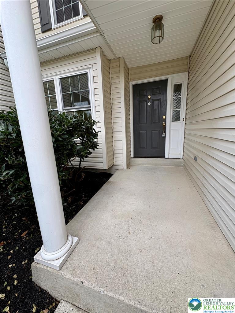 186 Stetson Drive Property Photo 2