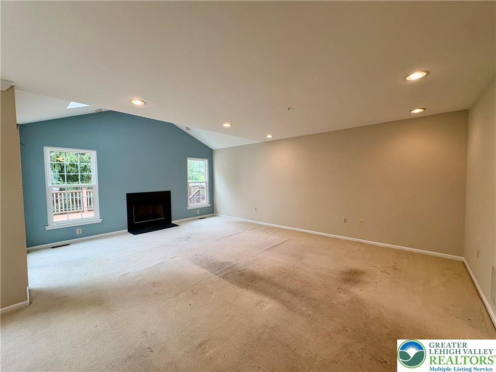 186 Stetson Drive Property Photo 7