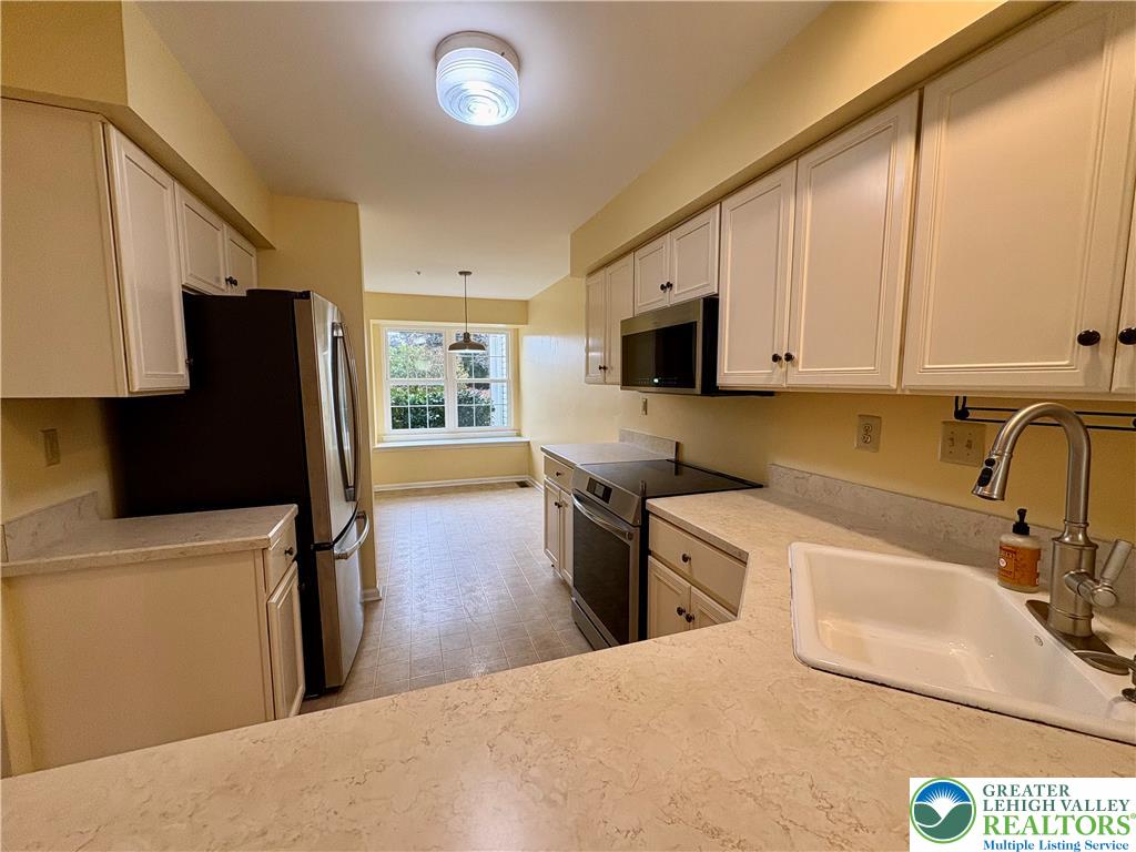 186 Stetson Drive Property Photo 14