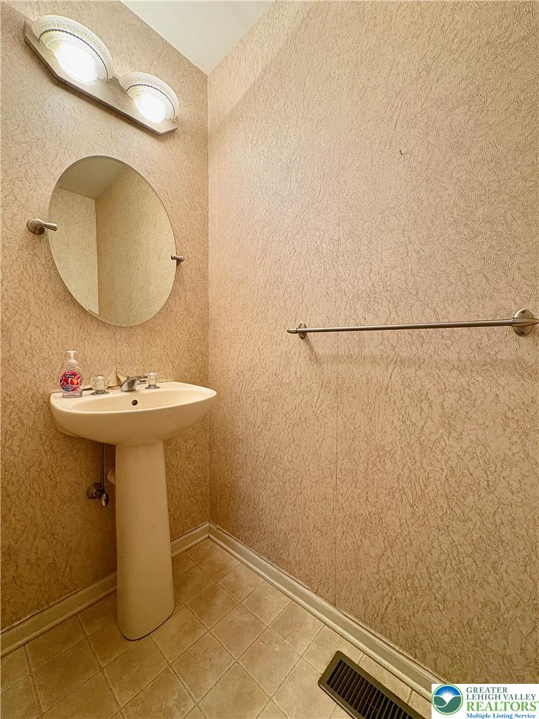 186 Stetson Drive Property Photo 15
