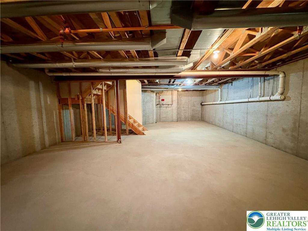 186 Stetson Drive Property Photo 29