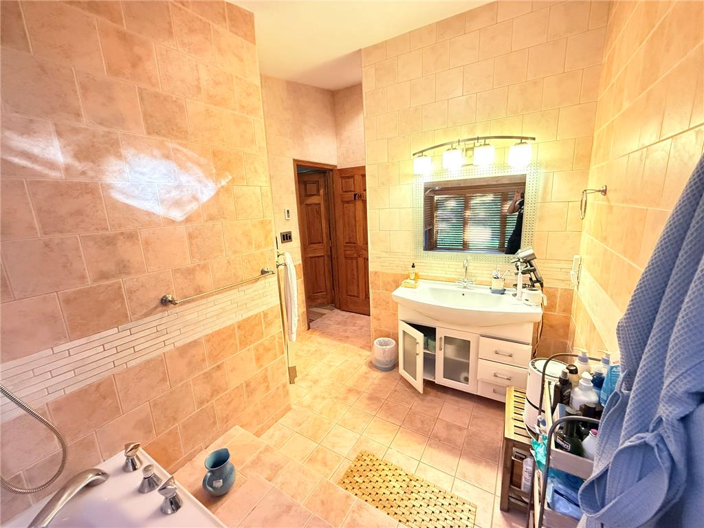 2120 Apley Drive Property Photo 44