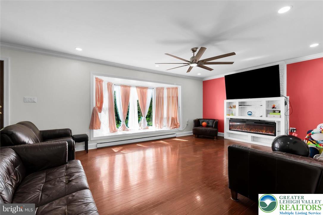 2415 Stagecoach Road West Property Photo 6