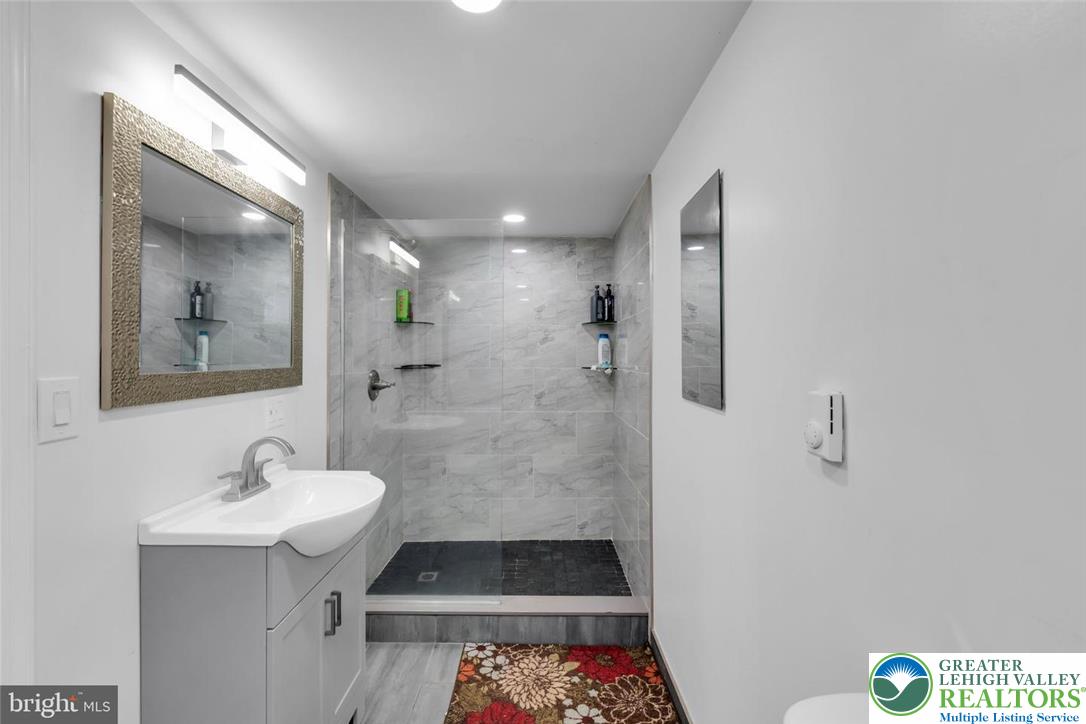 2415 Stagecoach Road West Property Photo 23