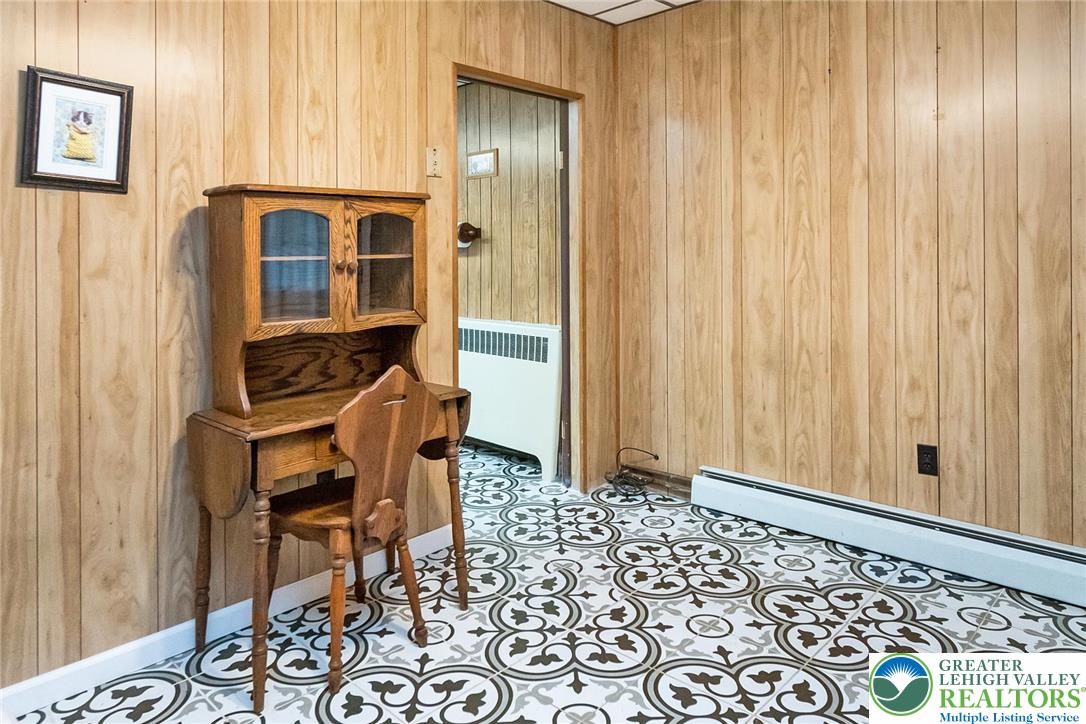 428 Center Avenue Property Photo 15
