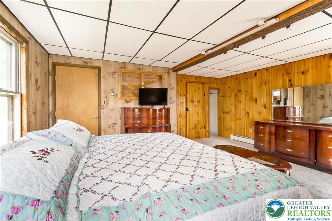 428 Center Avenue Property Photo 19