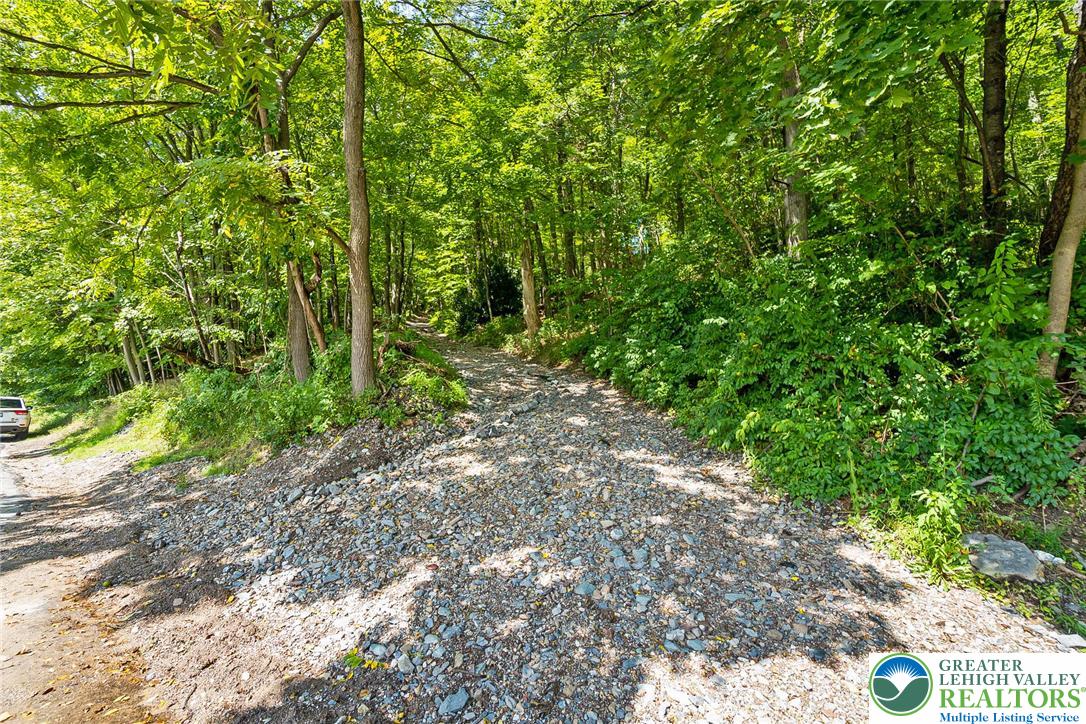 428 Center Avenue Property Photo 34