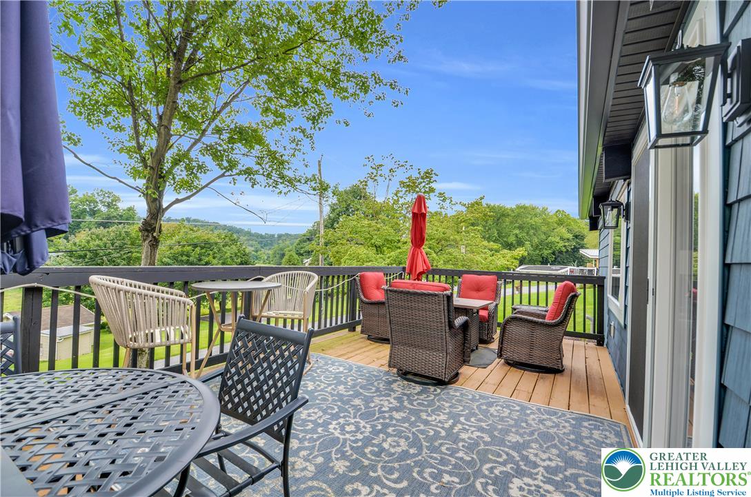 470 North Shore Drive Property Photo 18