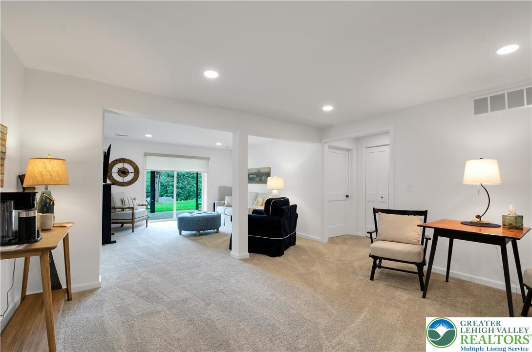 470 North Shore Drive Property Photo 20